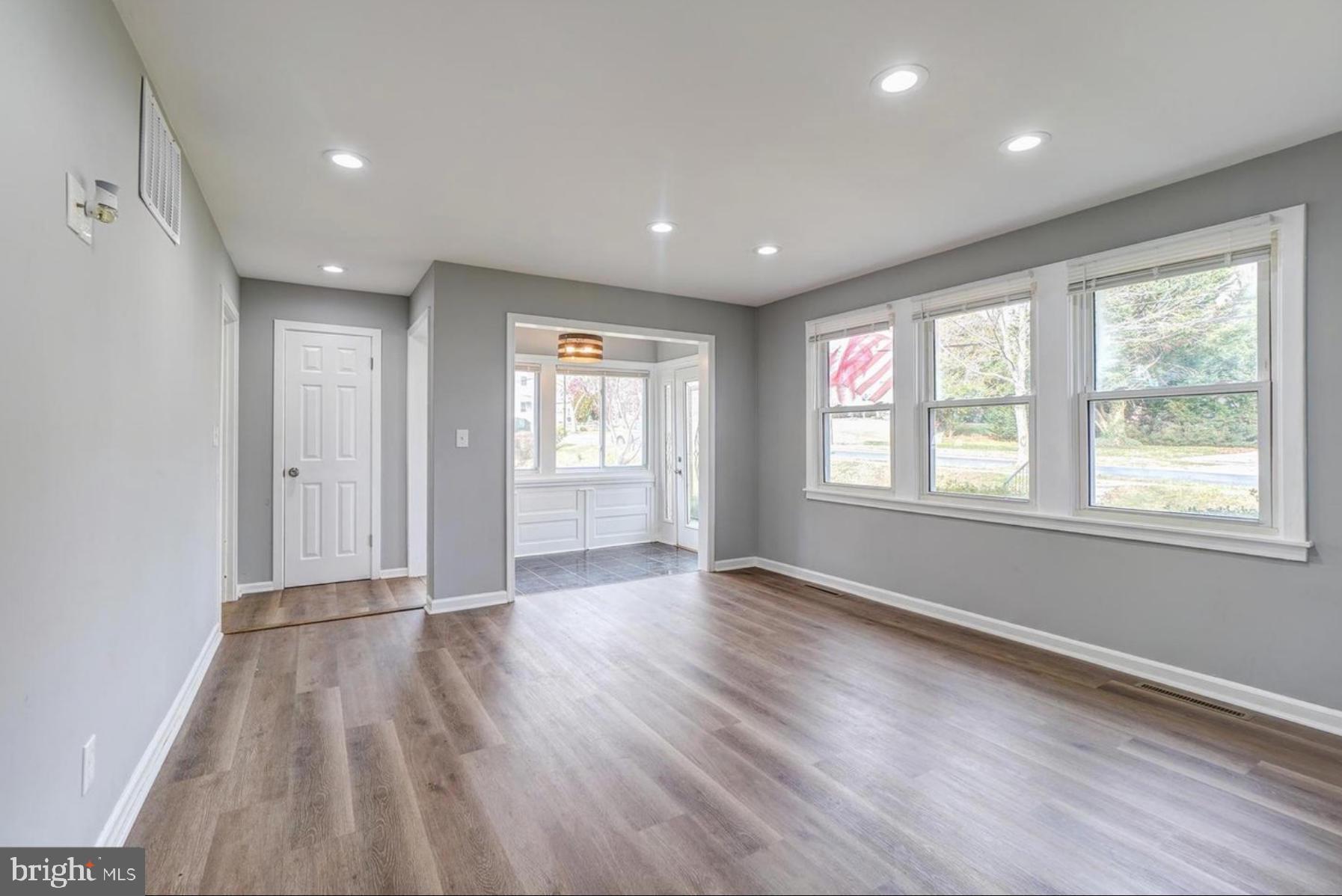 ROCKCREST - Residential