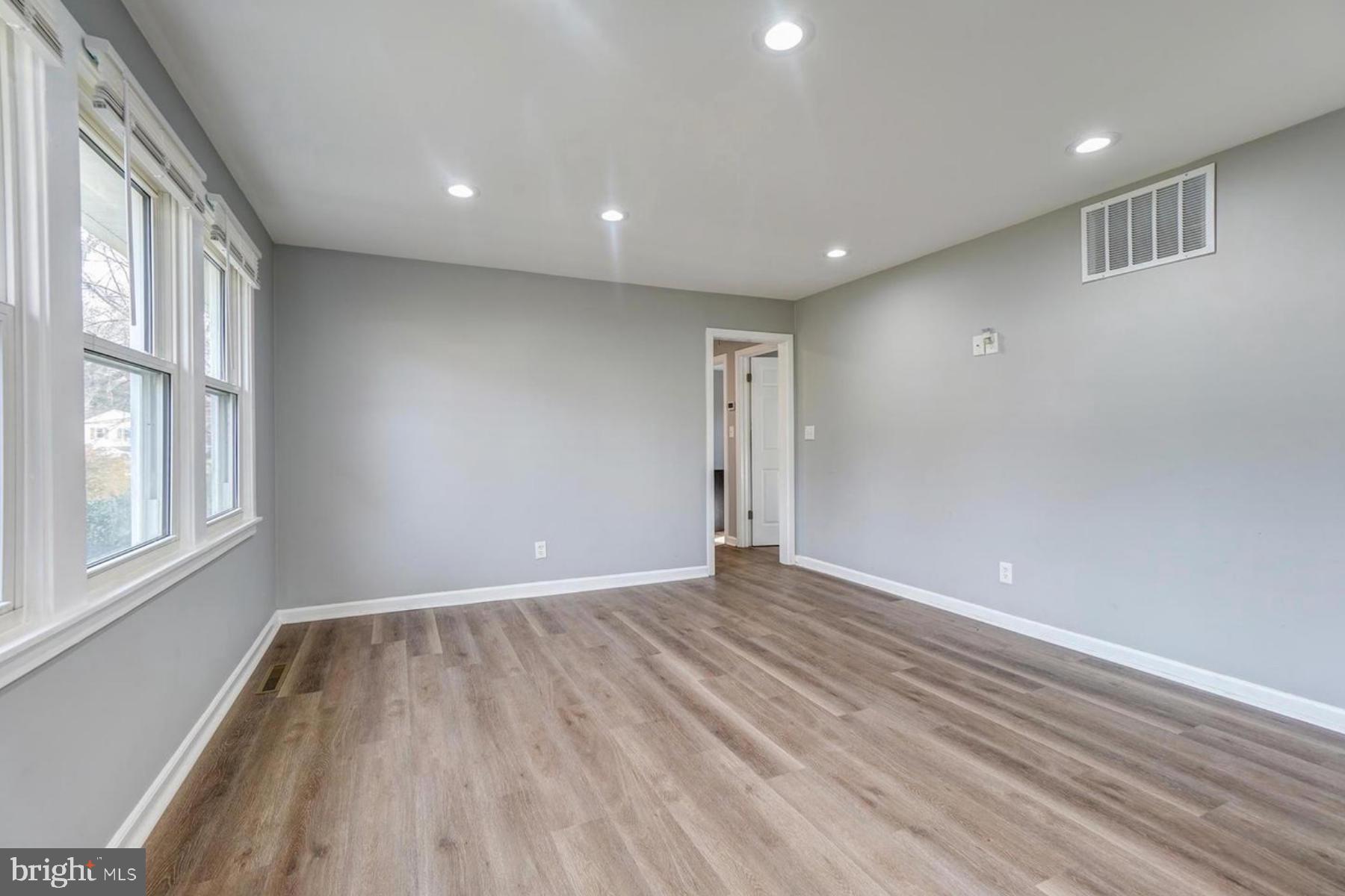 ROCKCREST - Residential