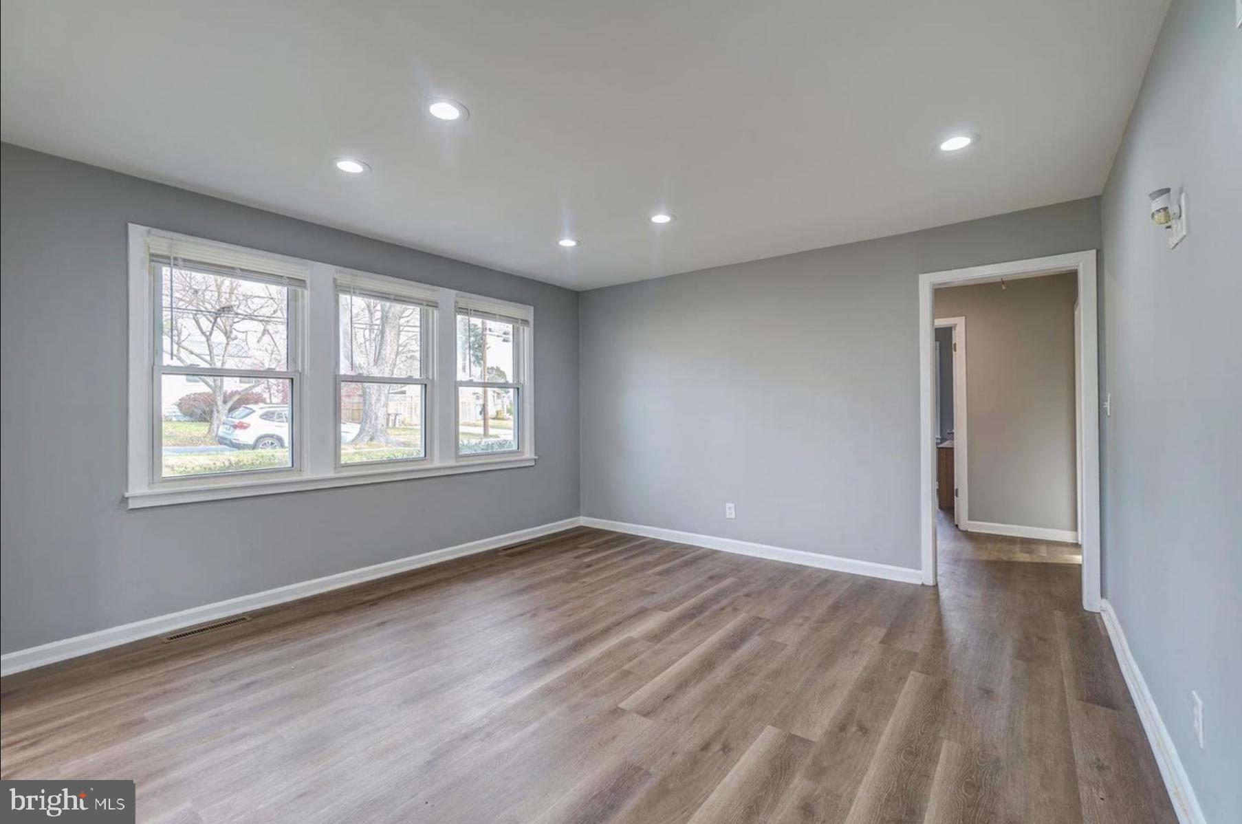 ROCKCREST - Residential