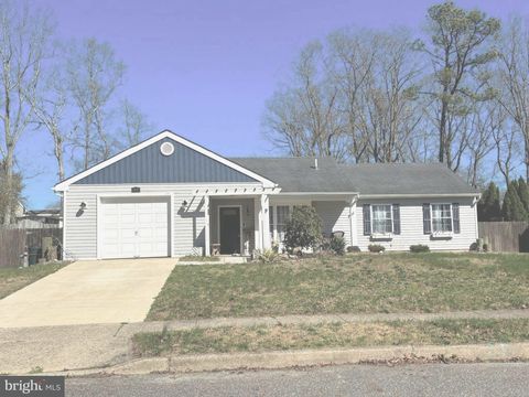 Photo of 46 Chestnut Way Circle, BARNEGAT, NJ 08005 (MLS # NJOC2039692)