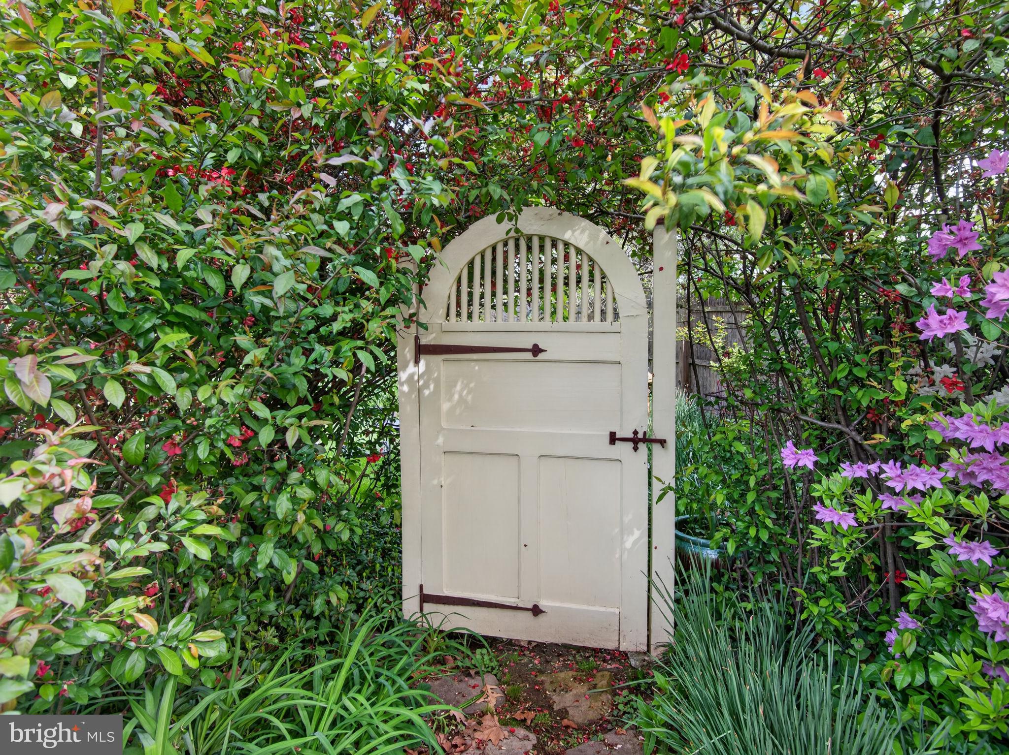 HILLWOOD TERR - Residential