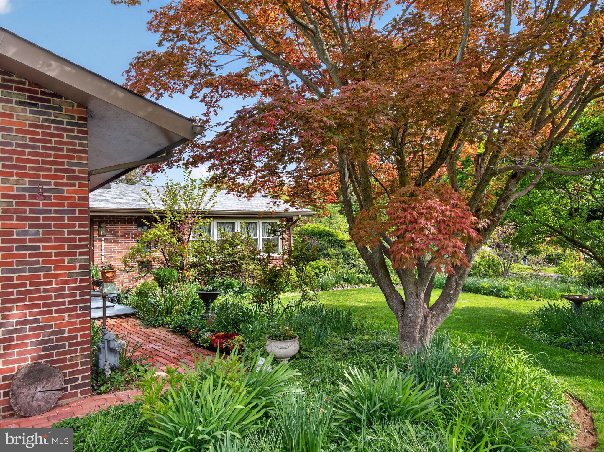 HILLWOOD TERR - Residential