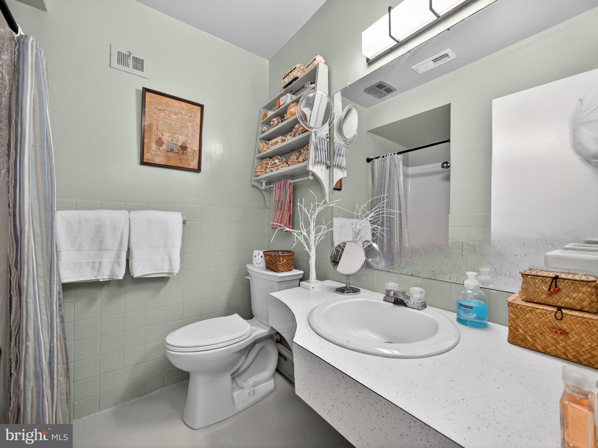 HILLWOOD TERR - Residential