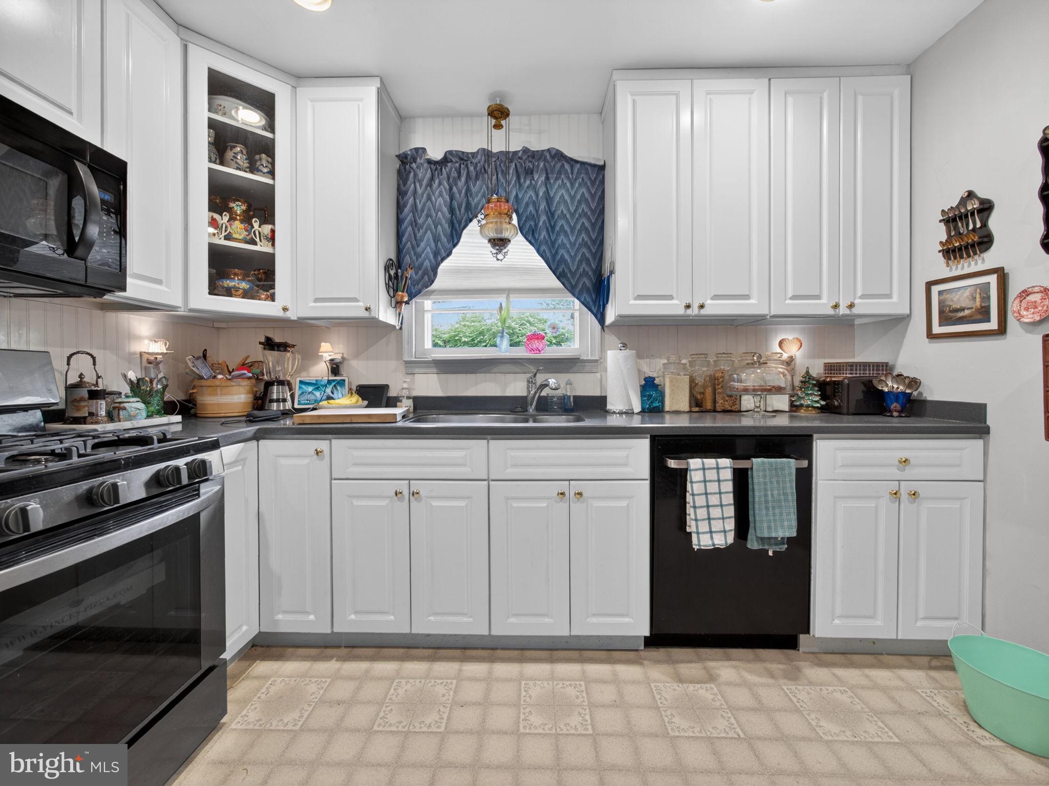 HILLWOOD TERR - Residential