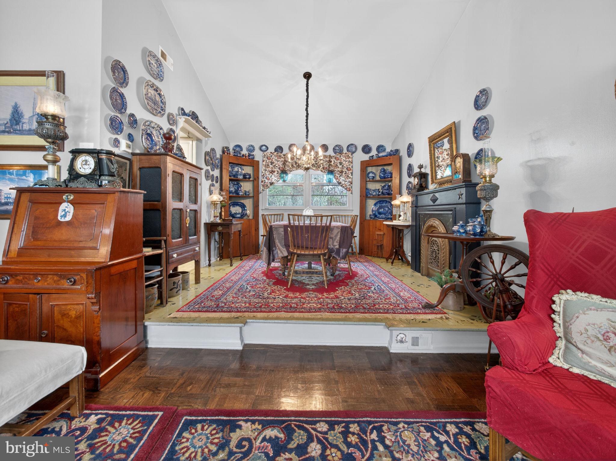 HILLWOOD TERR - Residential