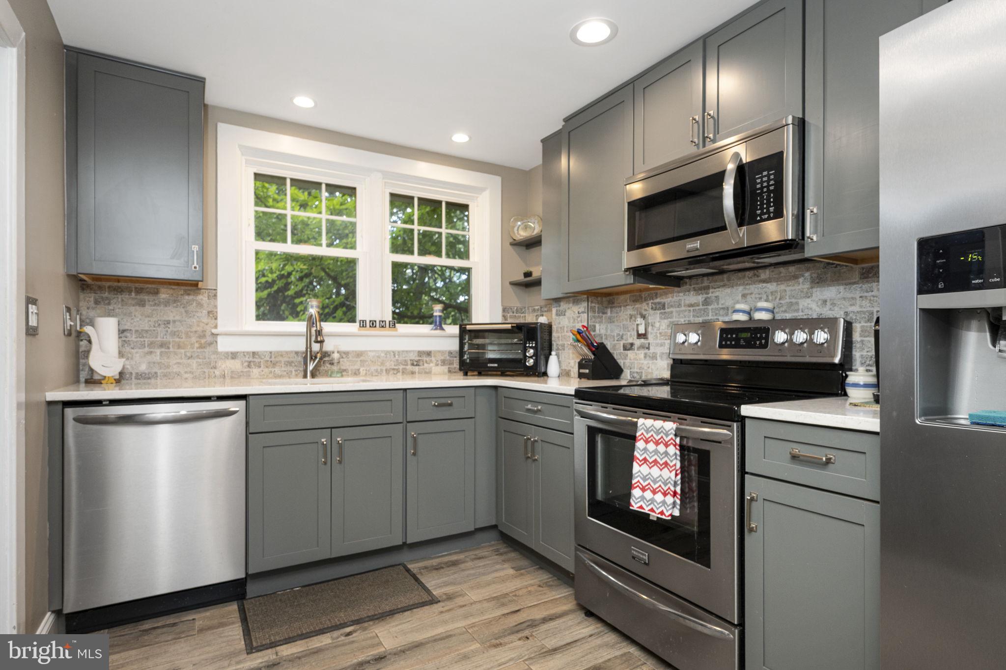 LANSDALE - Residential