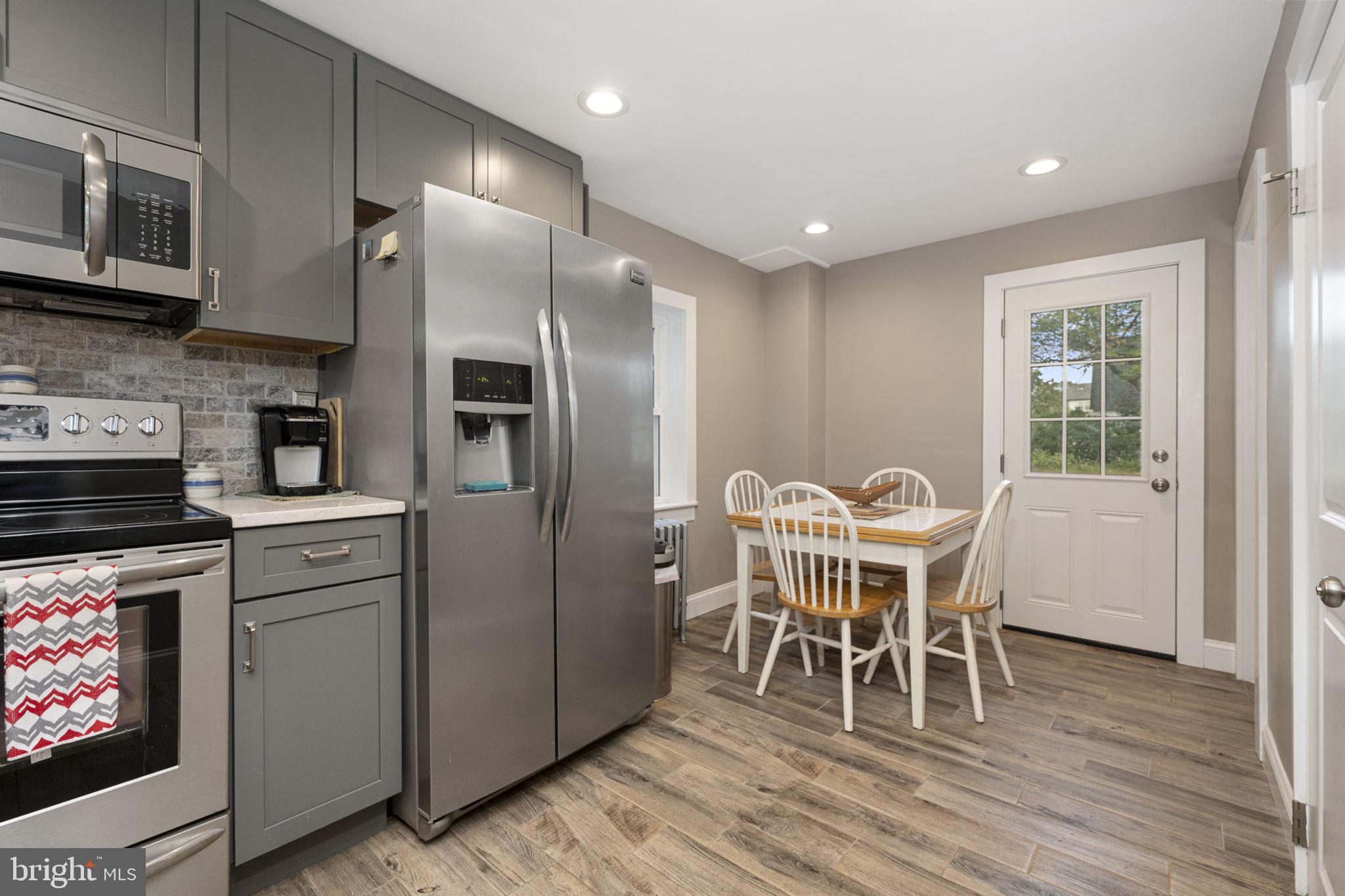 LANSDALE - Residential