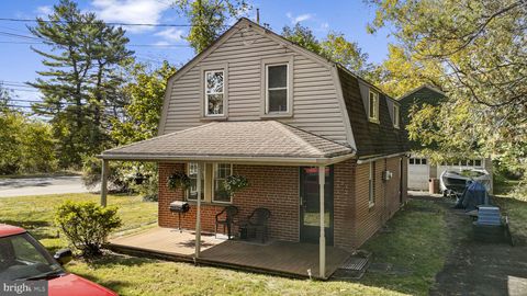 818 GREEN STREET LANSDALE PA 19446