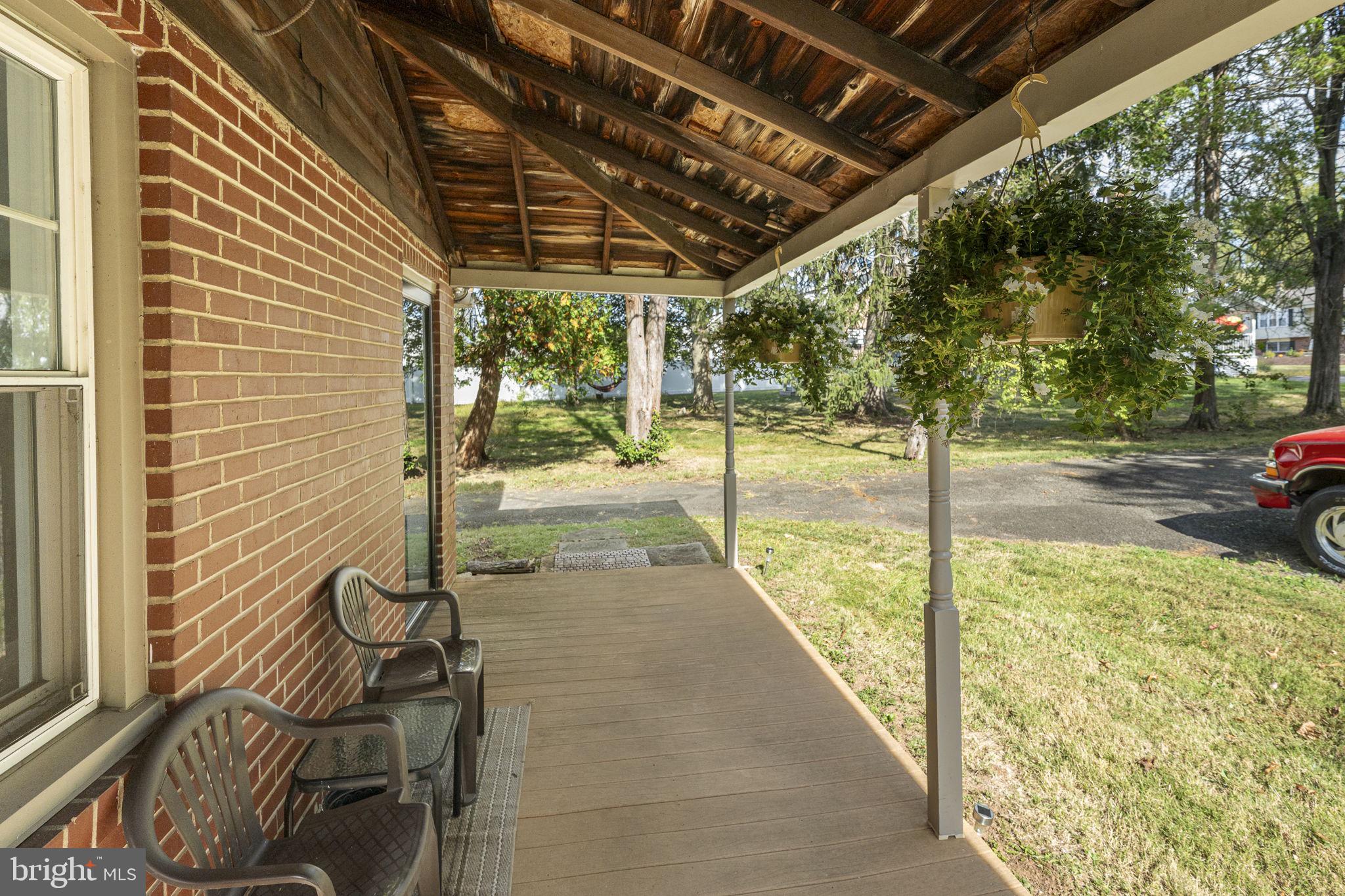 LANSDALE - Residential