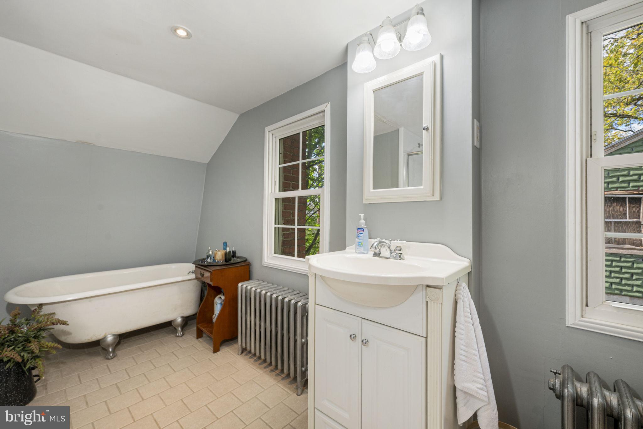 LANSDALE - Residential