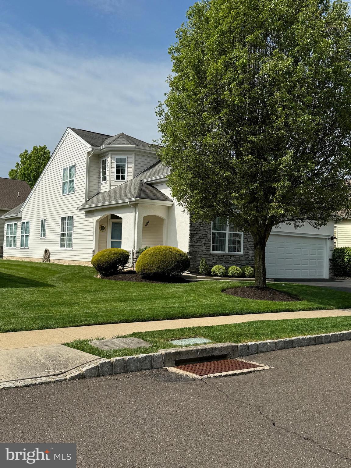 HERITAGE CR ESTS - Residential