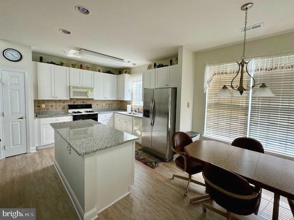 HERITAGE CR ESTS - Residential