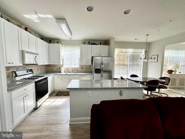 HERITAGE CR ESTS - Residential