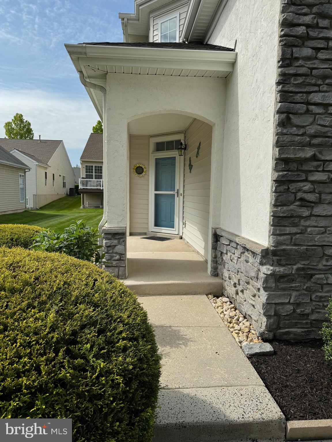 HERITAGE CR ESTS - Residential