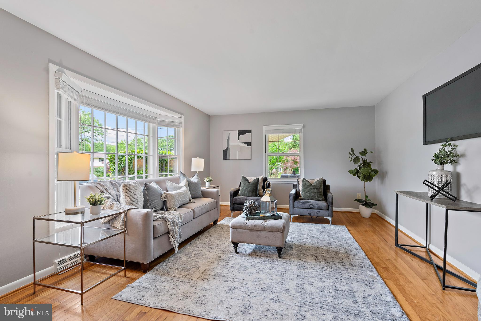 6218 THORNWOOD DRIVE