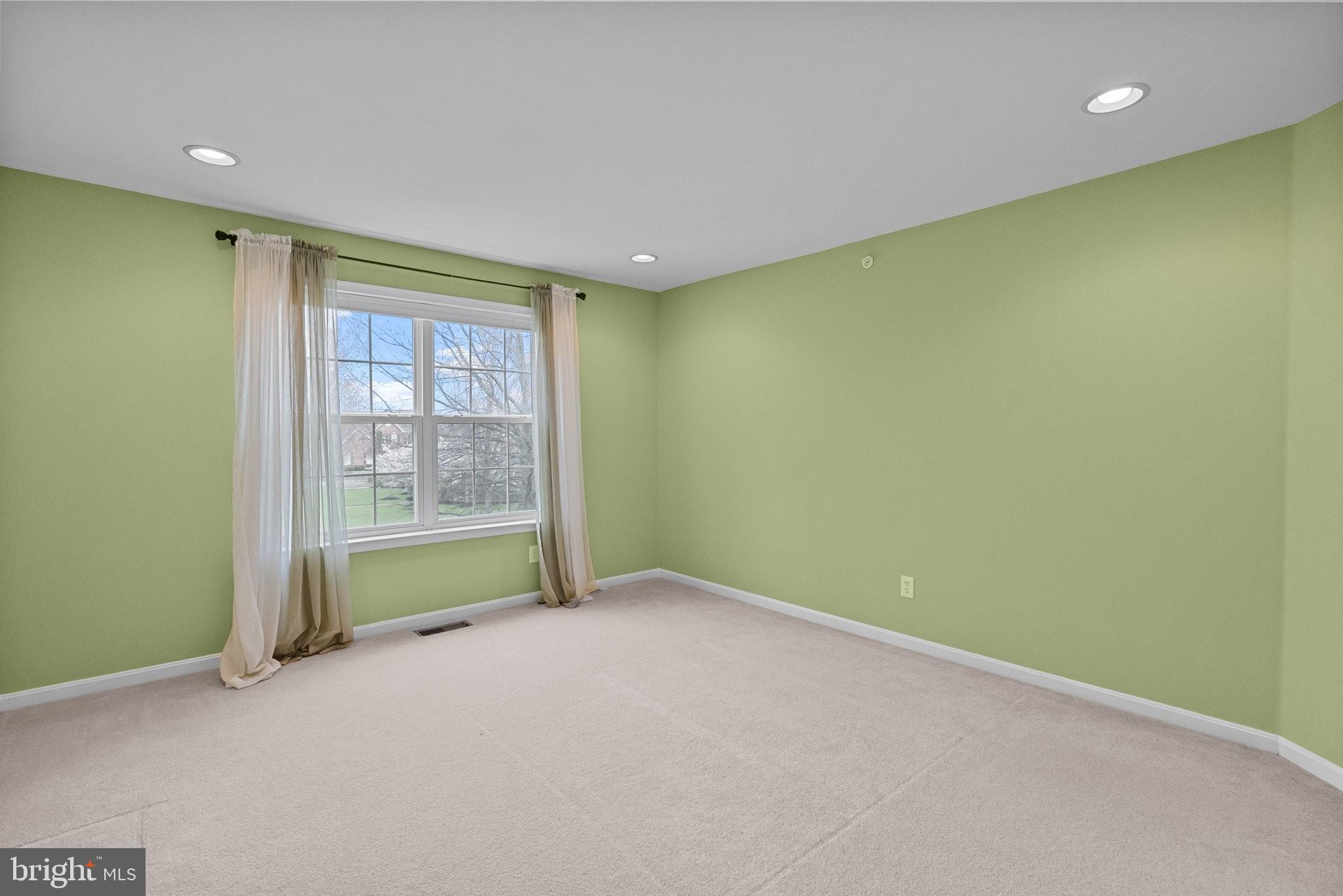 DEVONSHIRE ESTATES - Residential