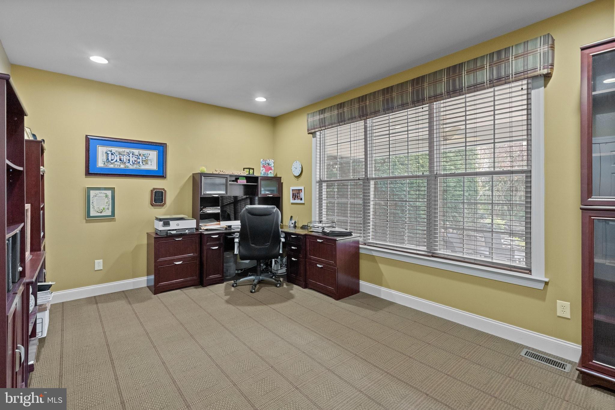 DEVONSHIRE ESTATES - Residential