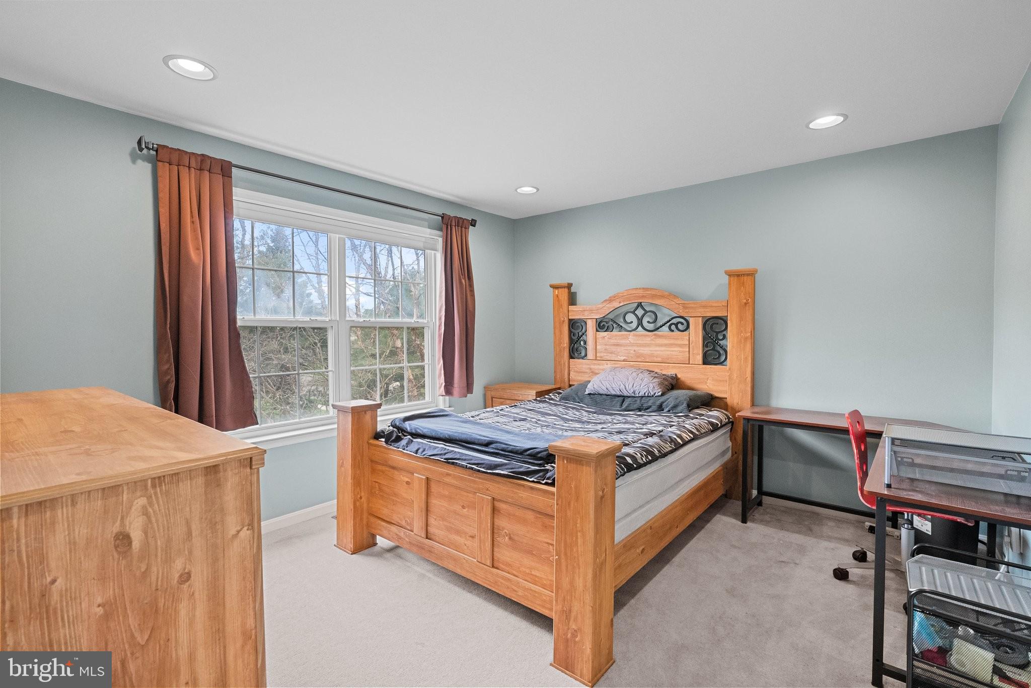 DEVONSHIRE ESTATES - Residential