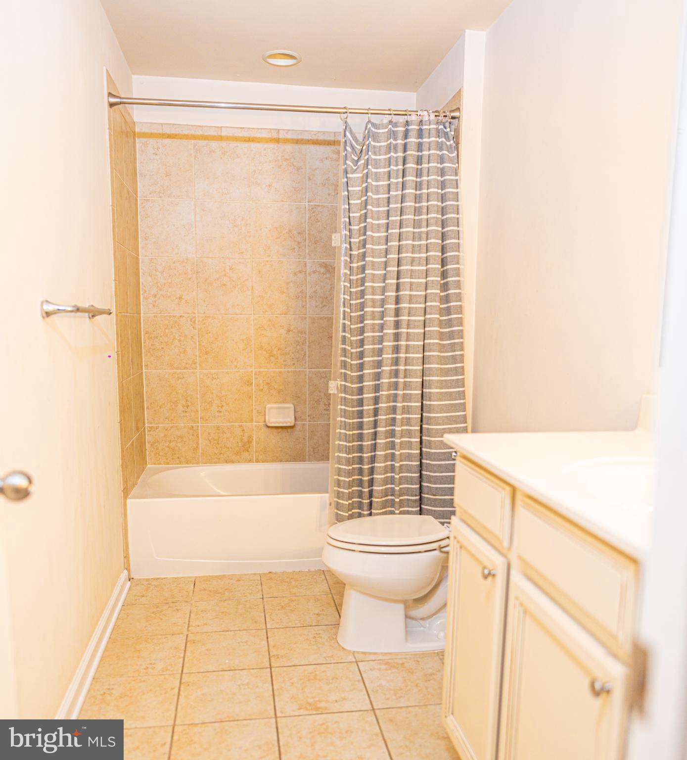 ST. CHARLES, GLENEAGLES SOUTH - Residential