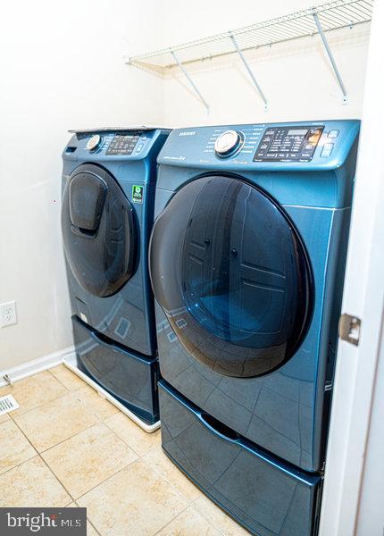 ST. CHARLES, GLENEAGLES SOUTH - Residential