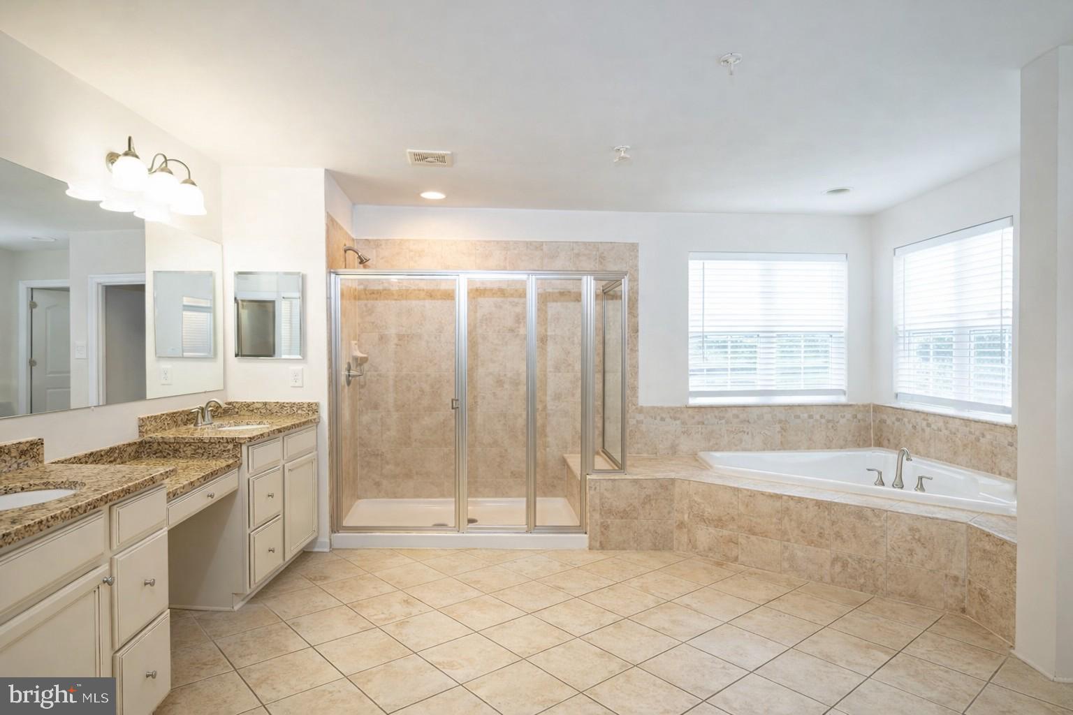 ST. CHARLES, GLENEAGLES SOUTH - Residential