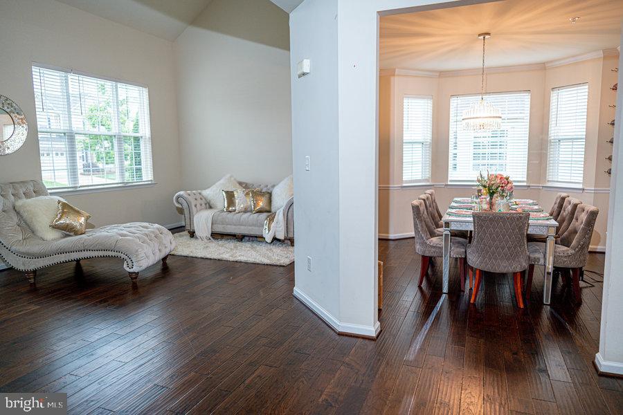 ST. CHARLES, GLENEAGLES SOUTH - Residential