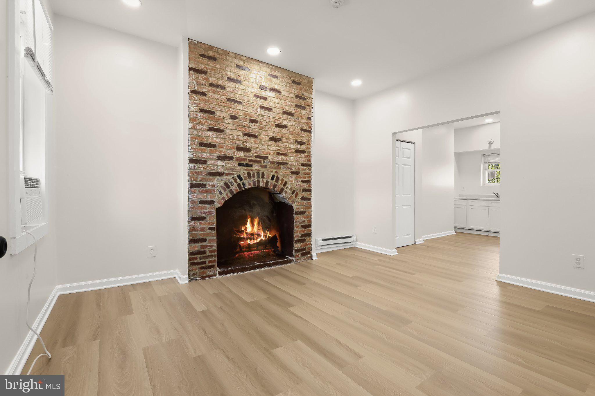 1421 W FAYETTE STREET