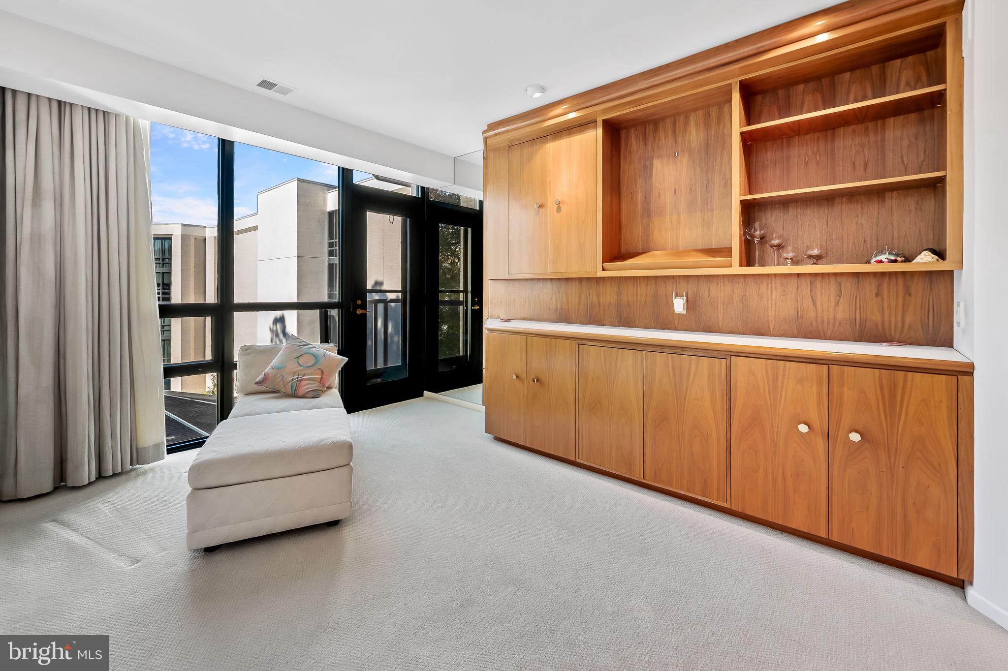 PAVILION IN THE PARK - Residential