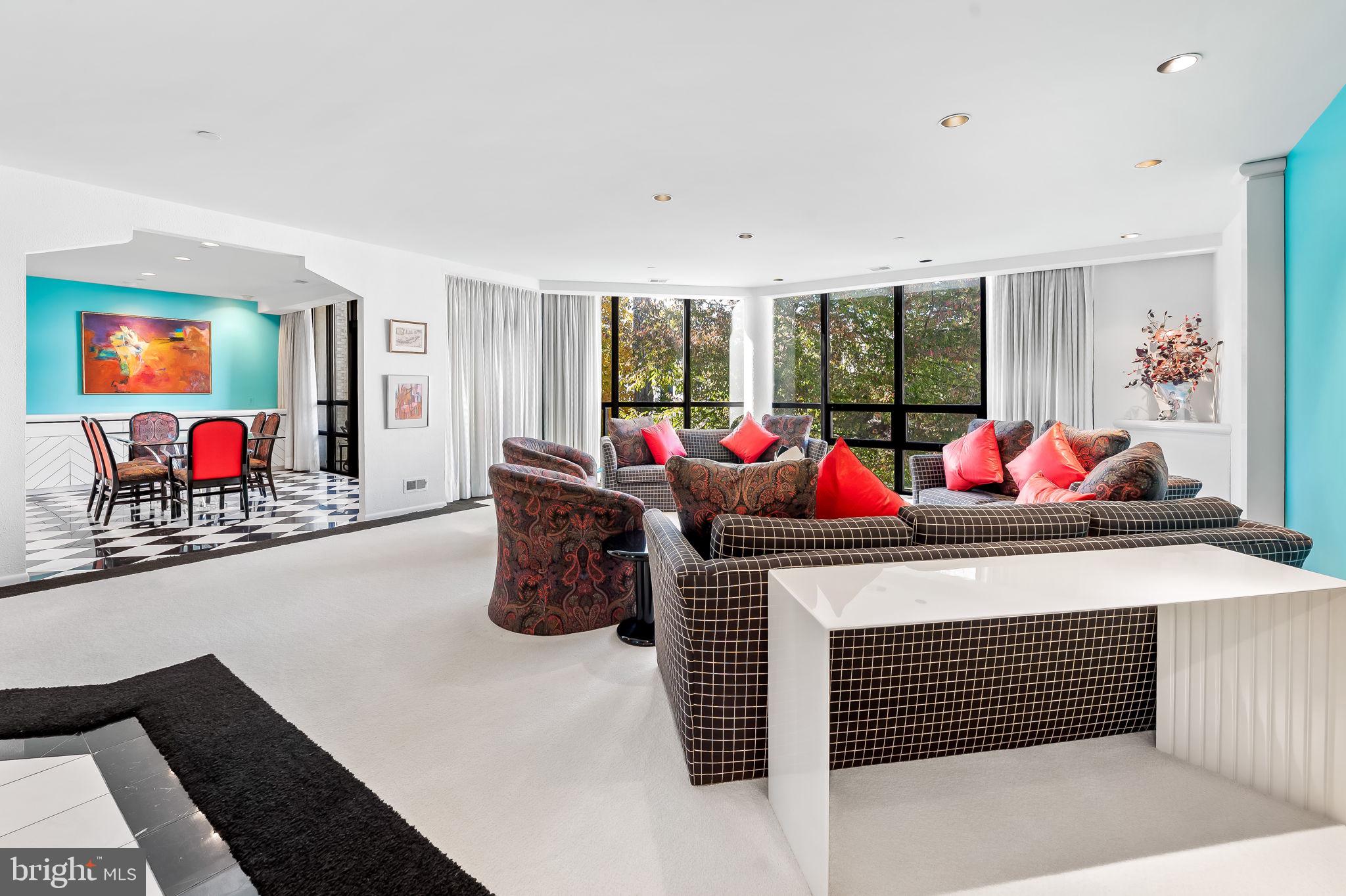 PAVILION IN THE PARK - Residential