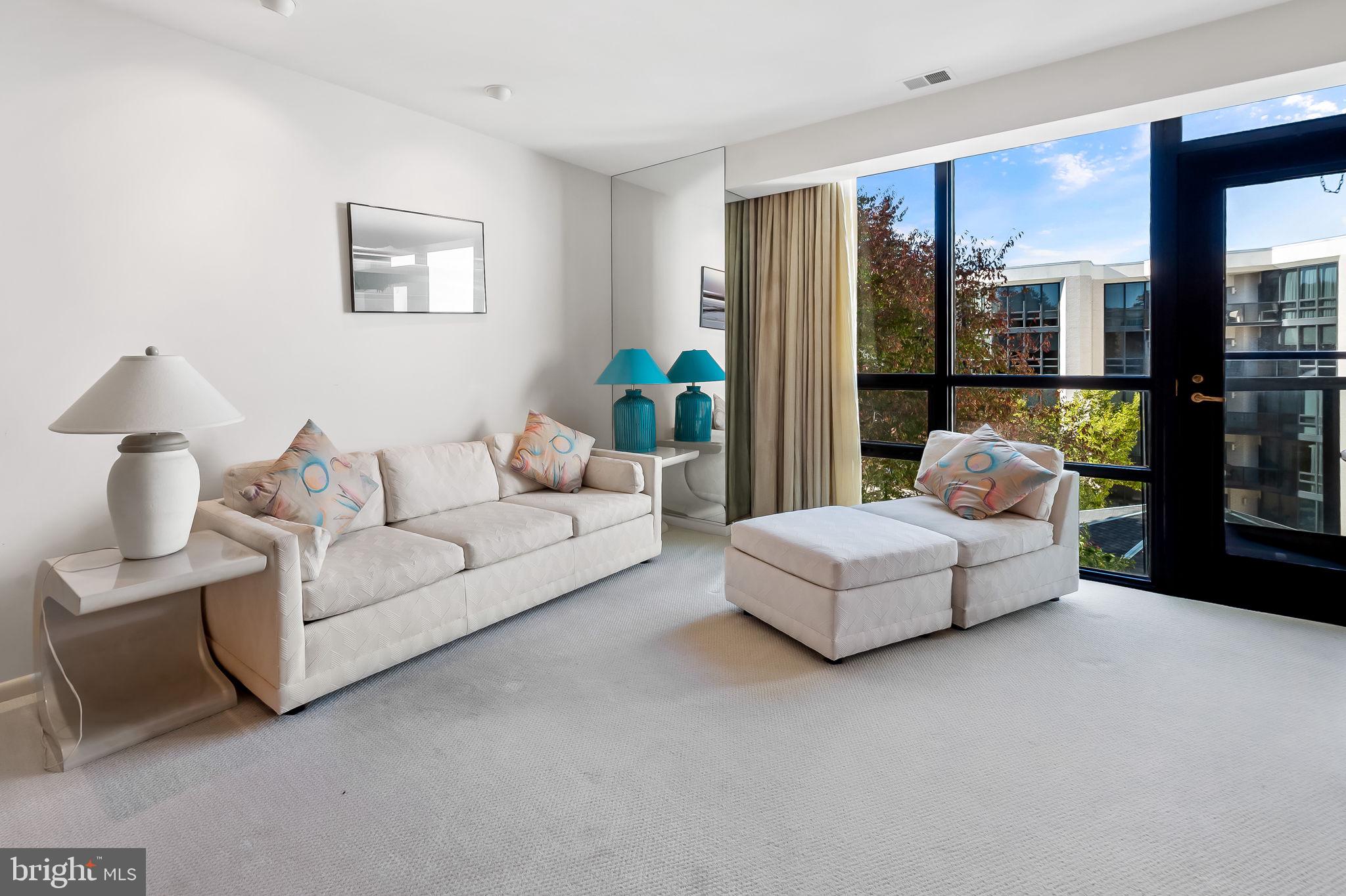 PAVILION IN THE PARK - Residential