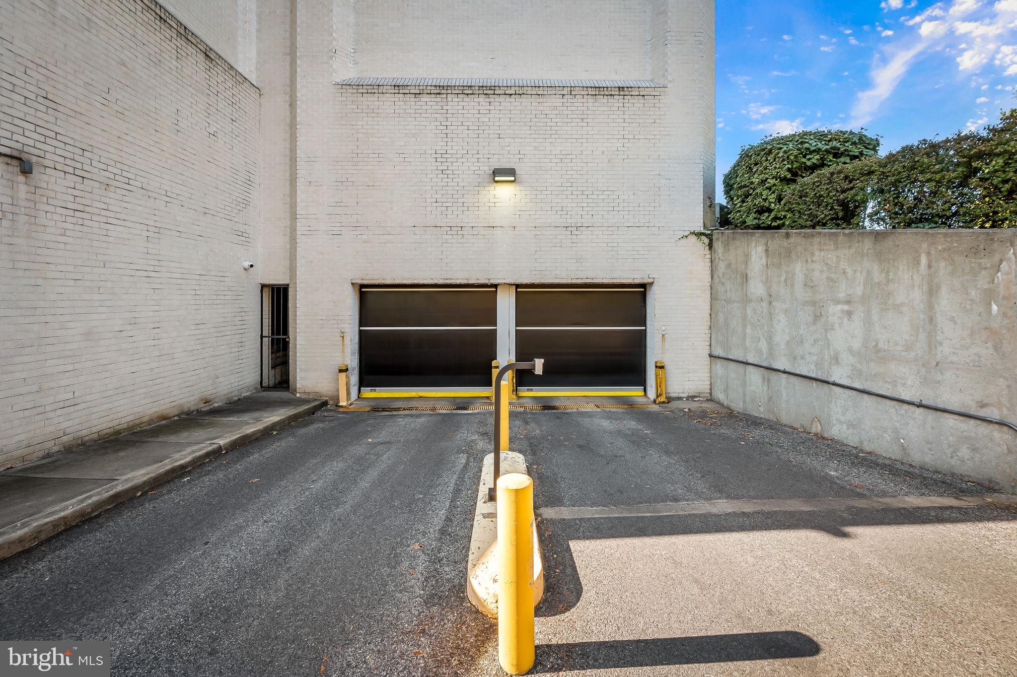 PAVILION IN THE PARK - Residential