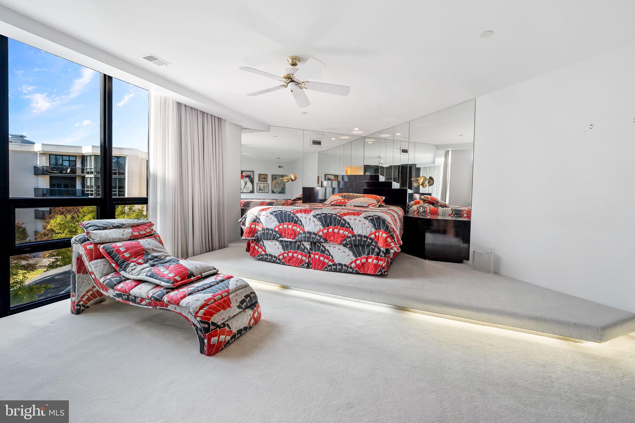 PAVILION IN THE PARK - Residential