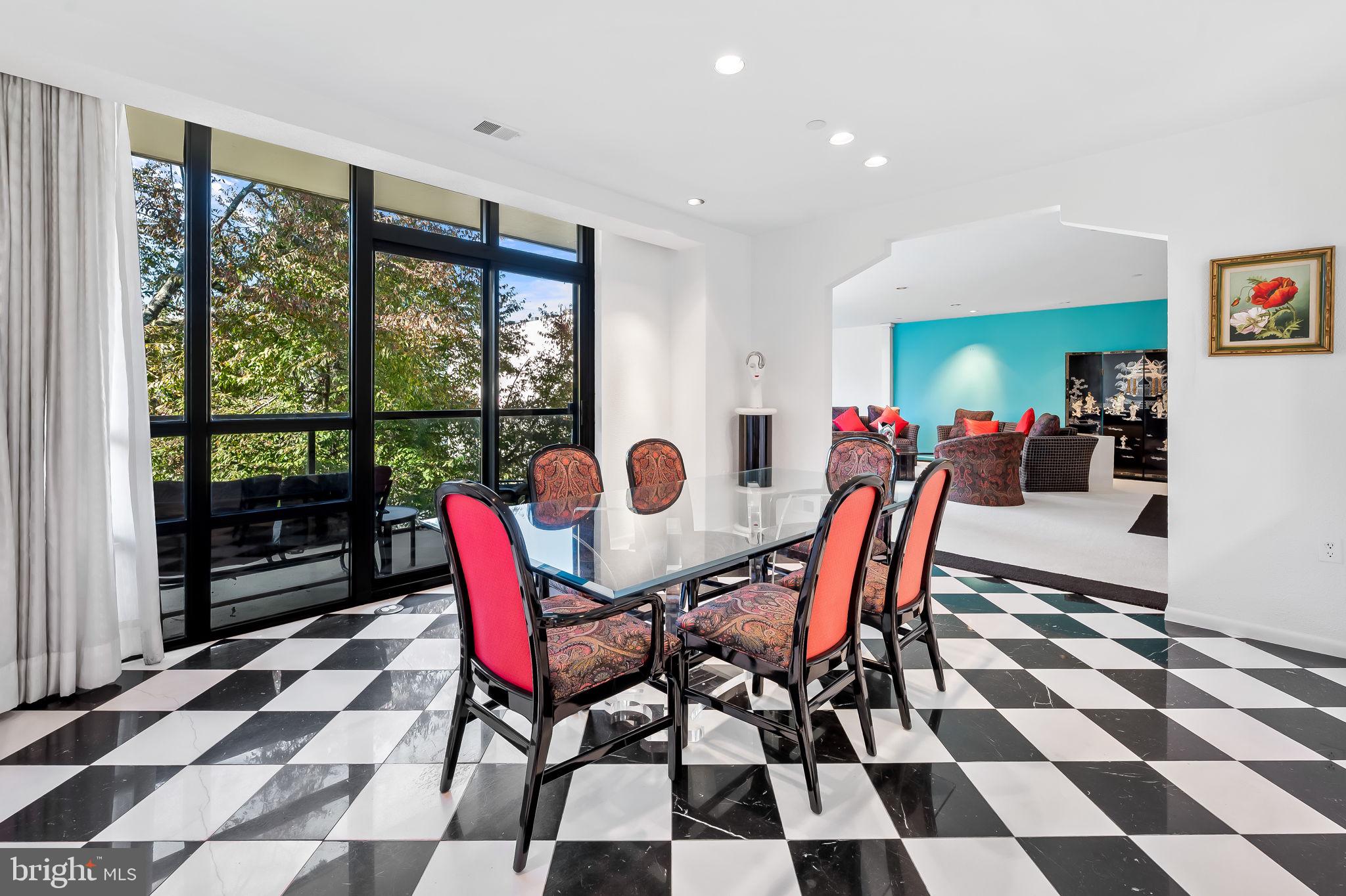 PAVILION IN THE PARK - Residential