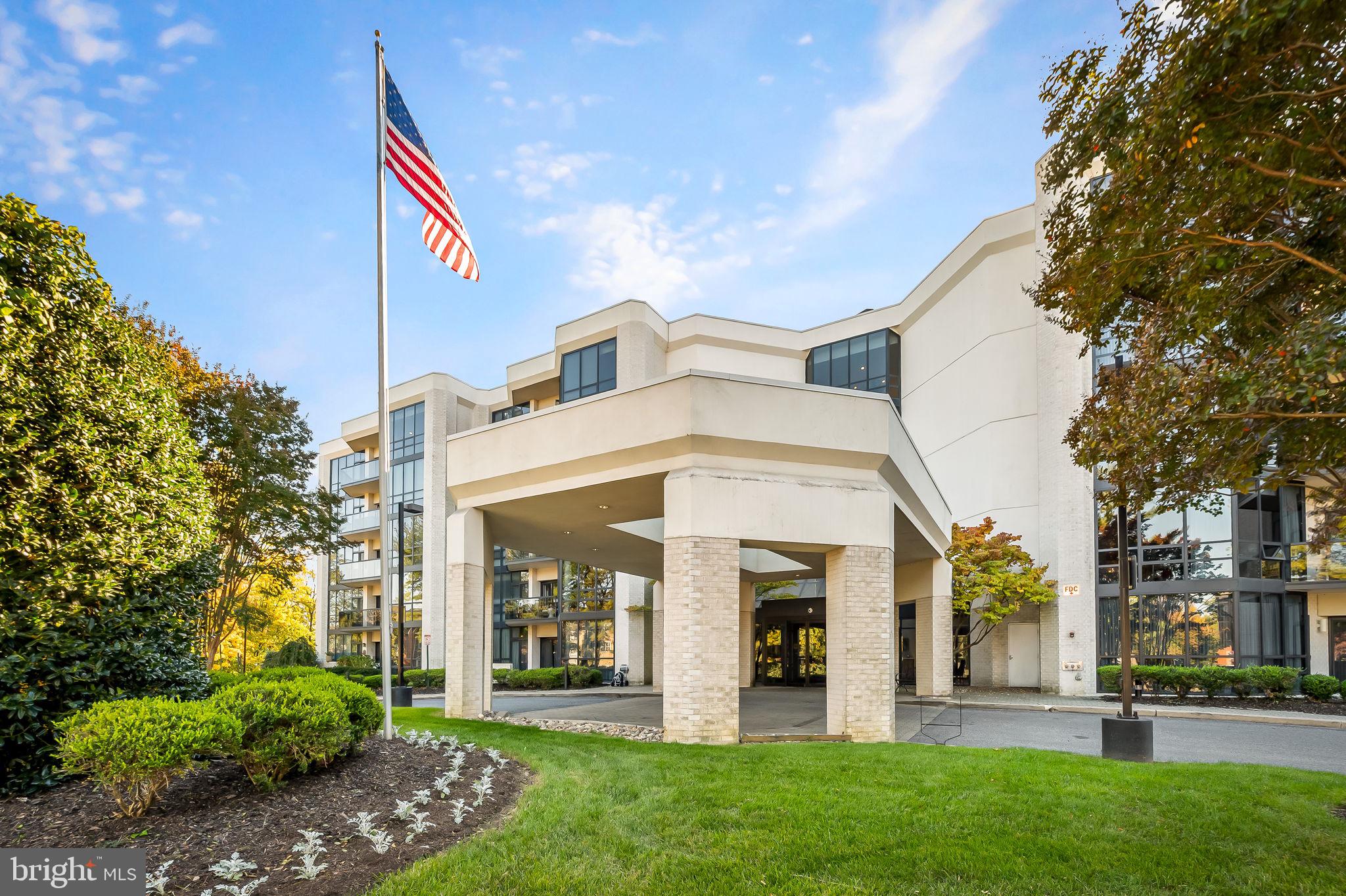 PAVILION IN THE PARK - Residential