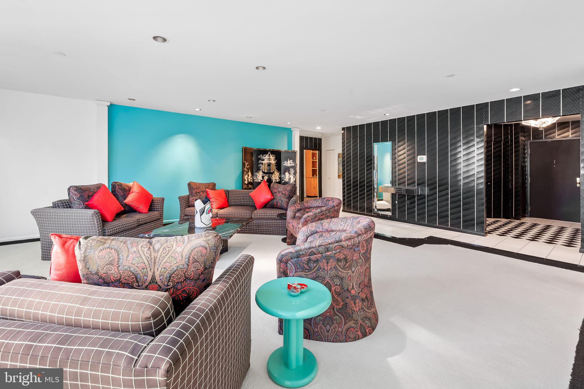 PAVILION IN THE PARK - Residential