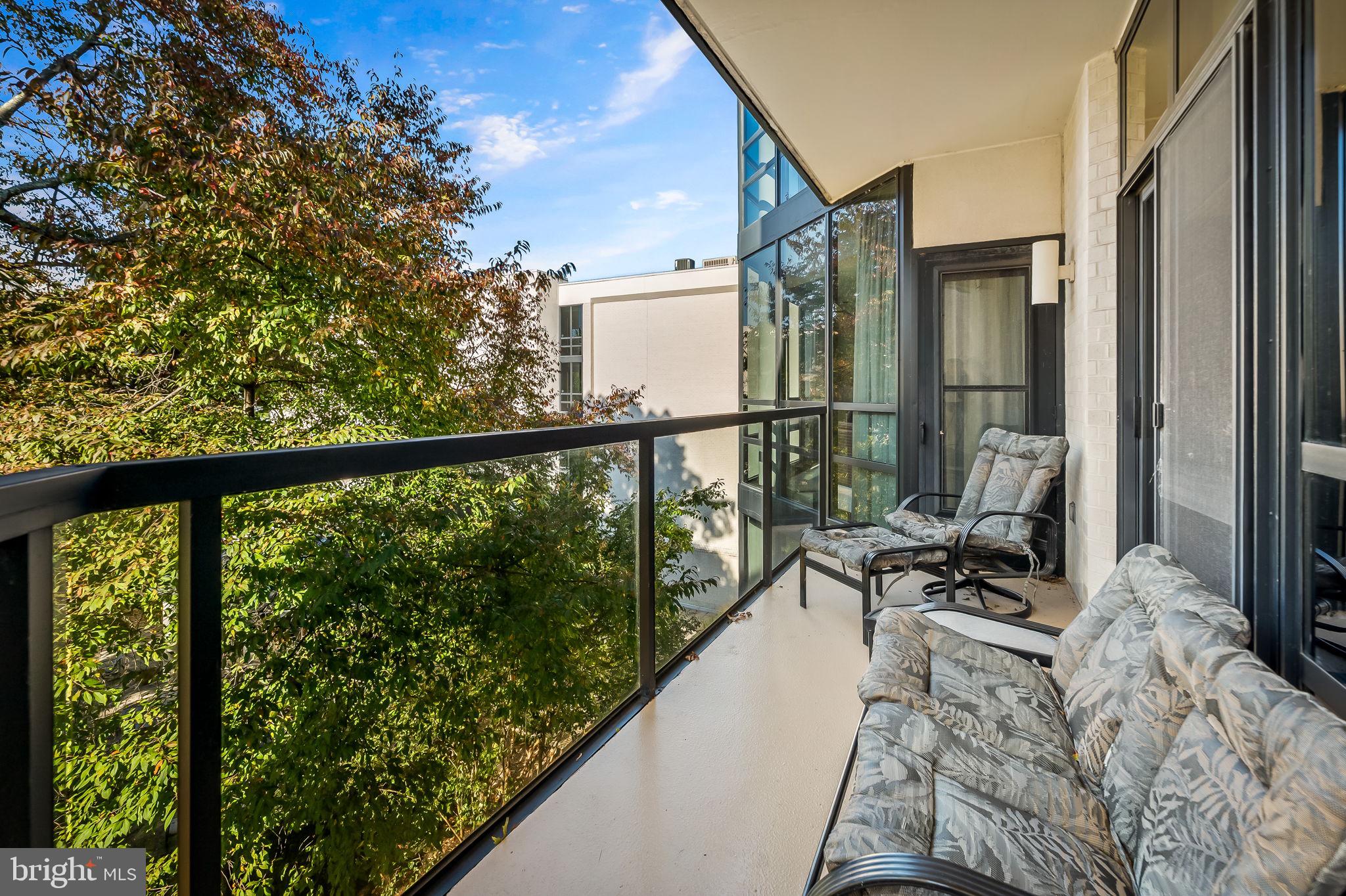 PAVILION IN THE PARK - Residential