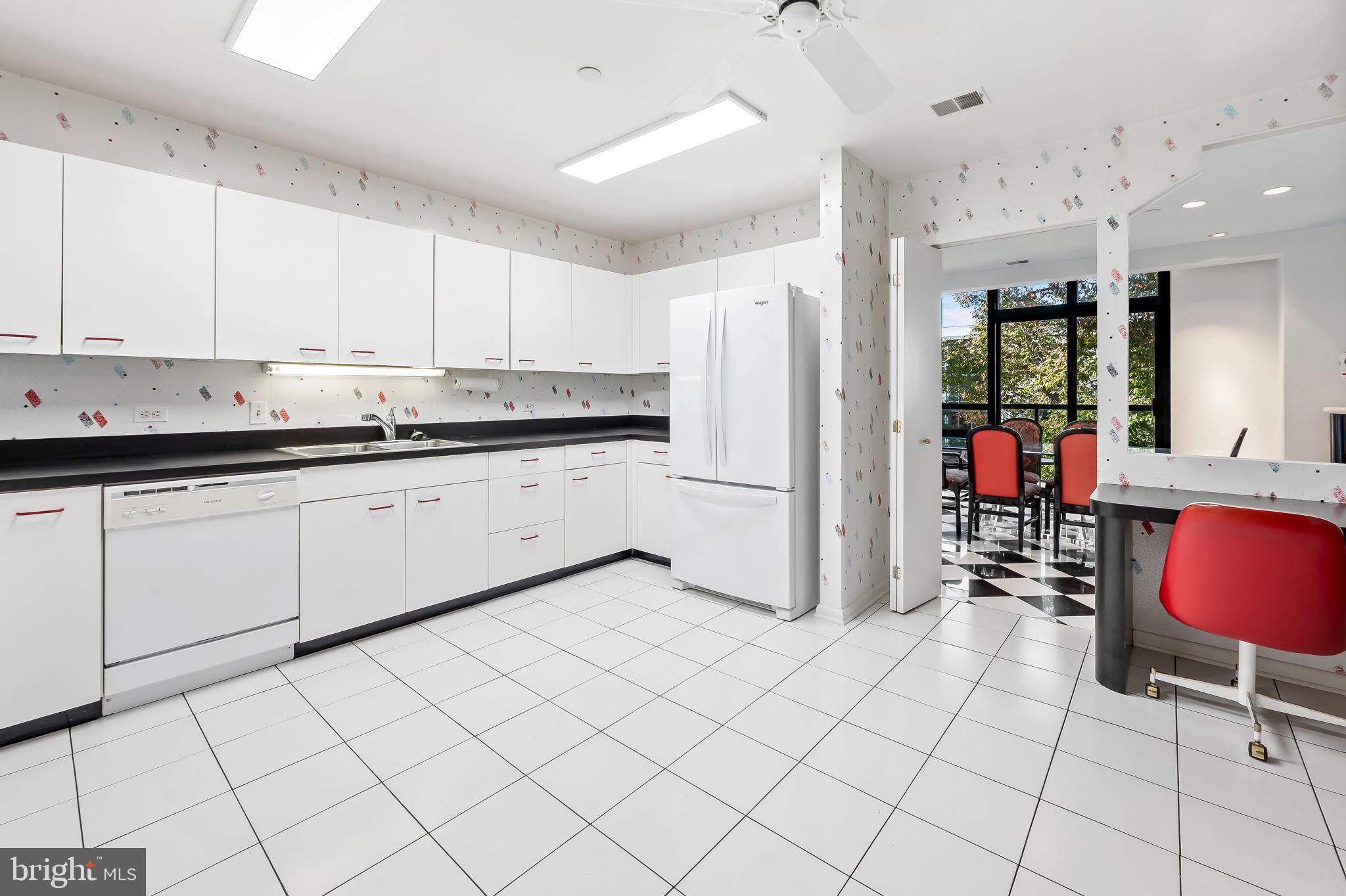 PAVILION IN THE PARK - Residential