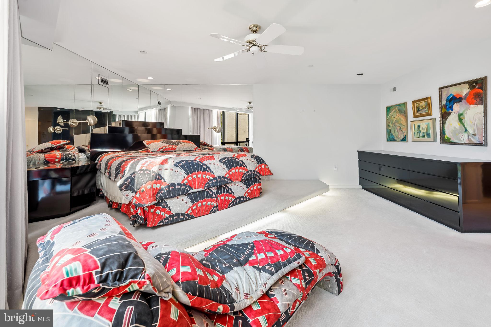 PAVILION IN THE PARK - Residential