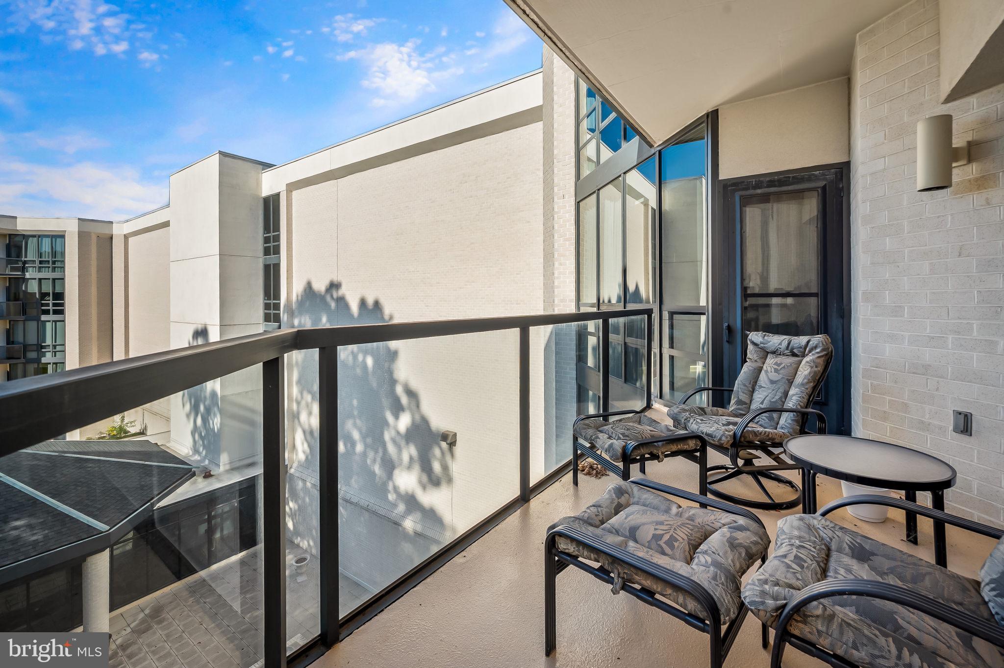 PAVILION IN THE PARK - Residential