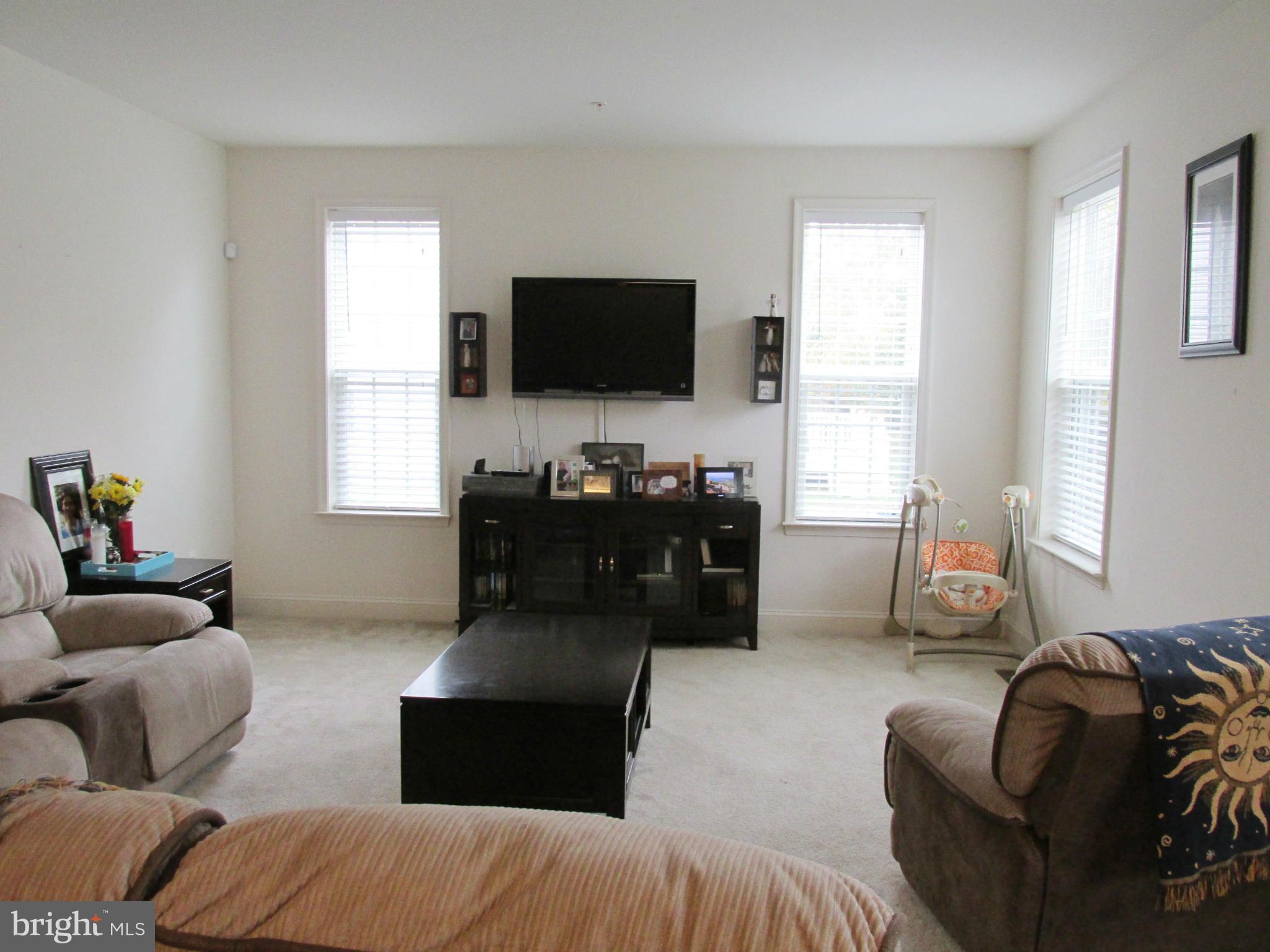 FAIRWOOD-PHASE 2-PLAT 10 - Residential Lease