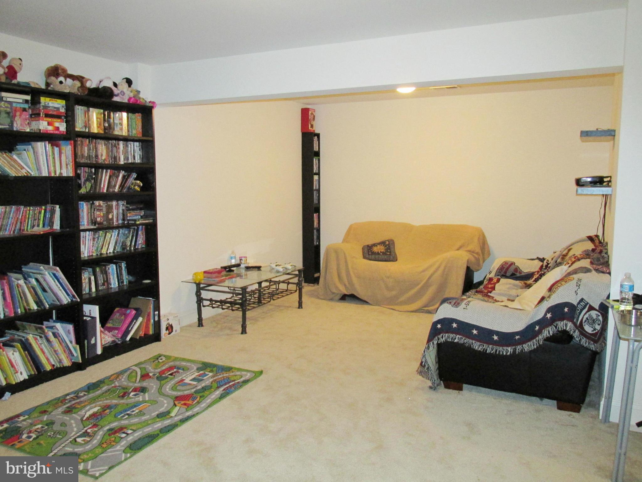 FAIRWOOD-PHASE 2-PLAT 10 - Residential Lease