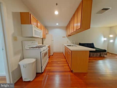Condo For Sale - 1100 Vine Street #1209<br/> Philadelphia County, PHILADELPHIA, PA 19107