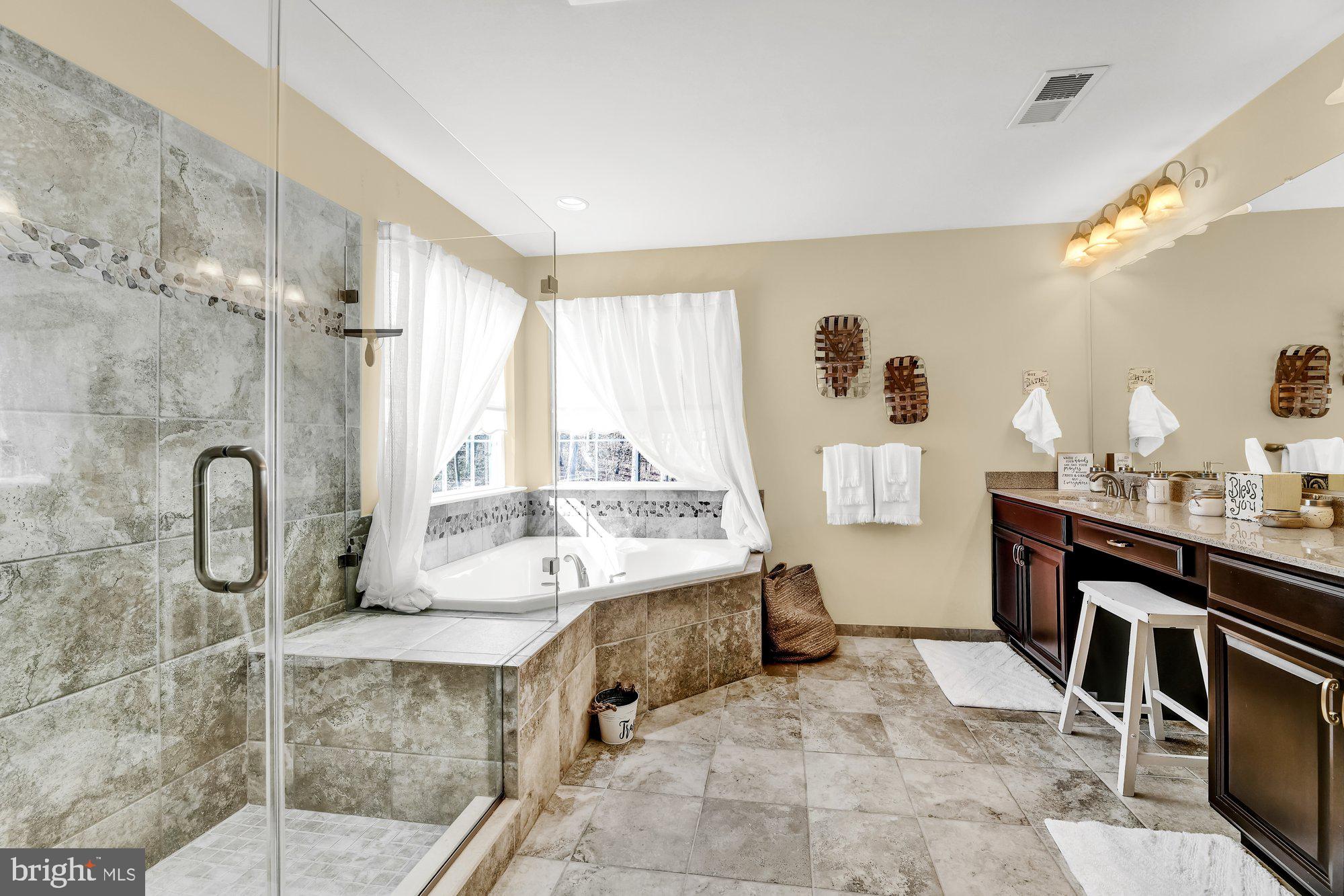 LEELAND WOODS - Residential