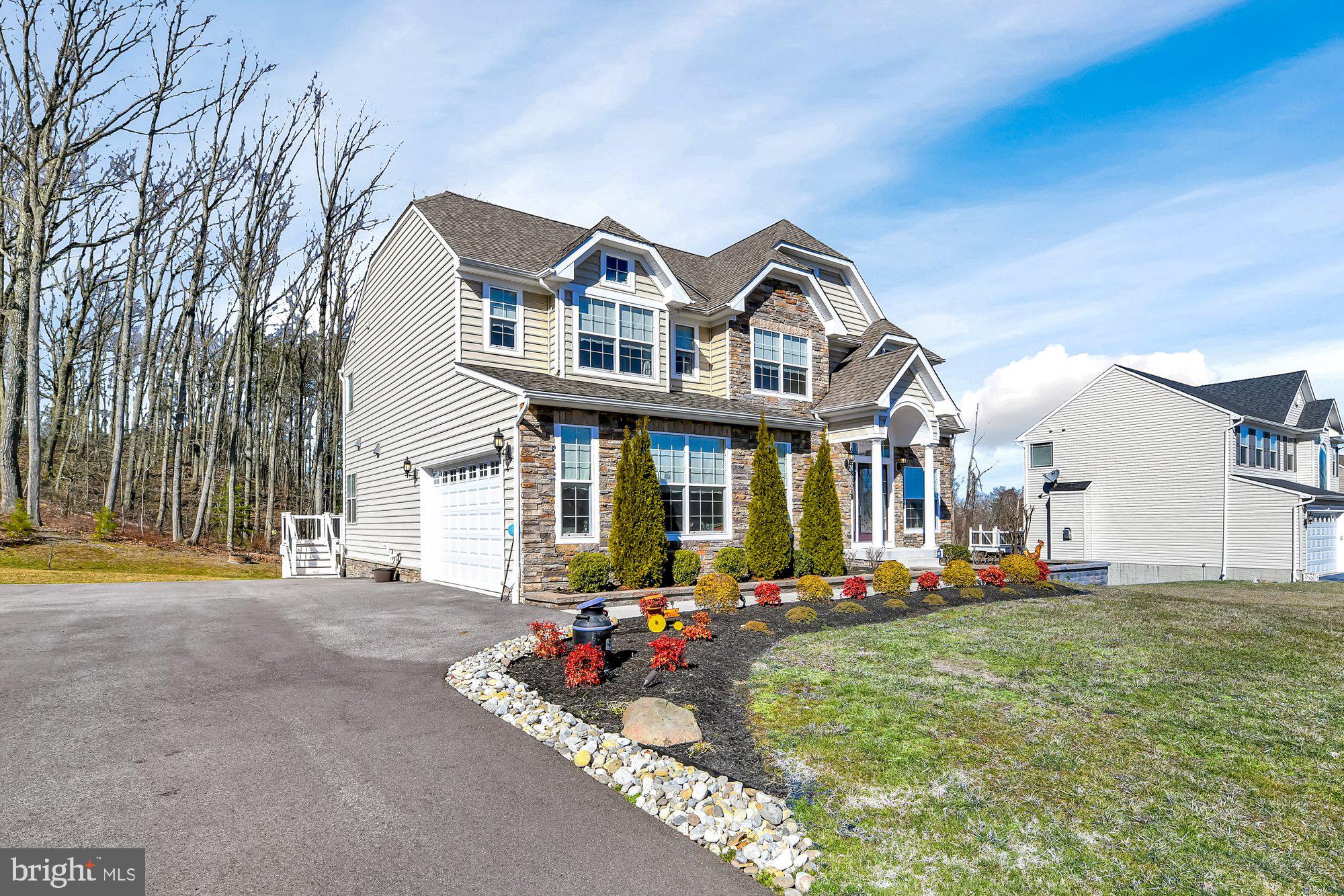 LEELAND WOODS - Residential