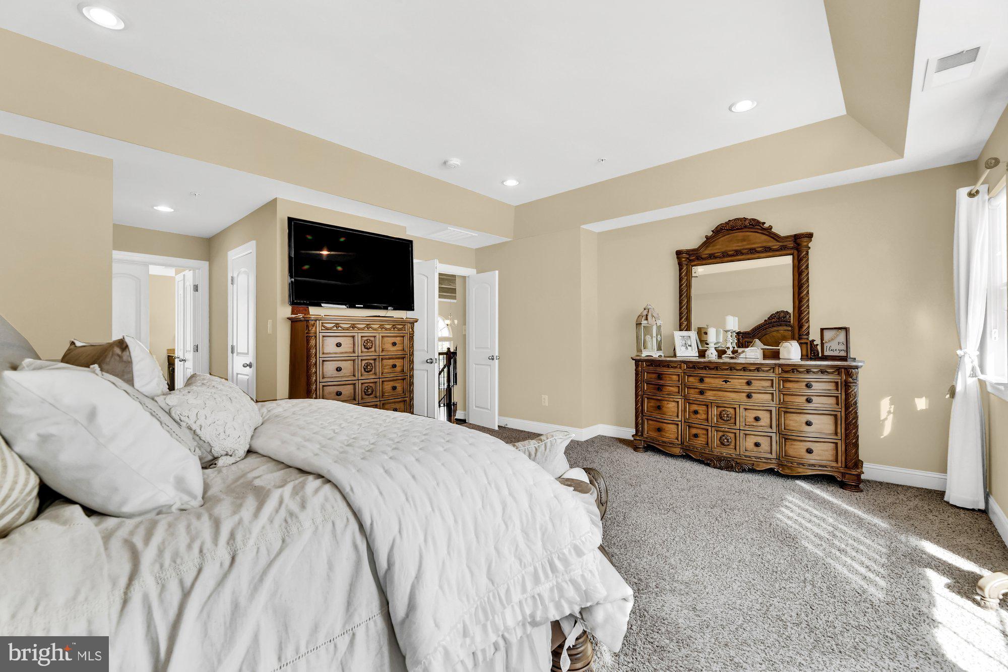 LEELAND WOODS - Residential