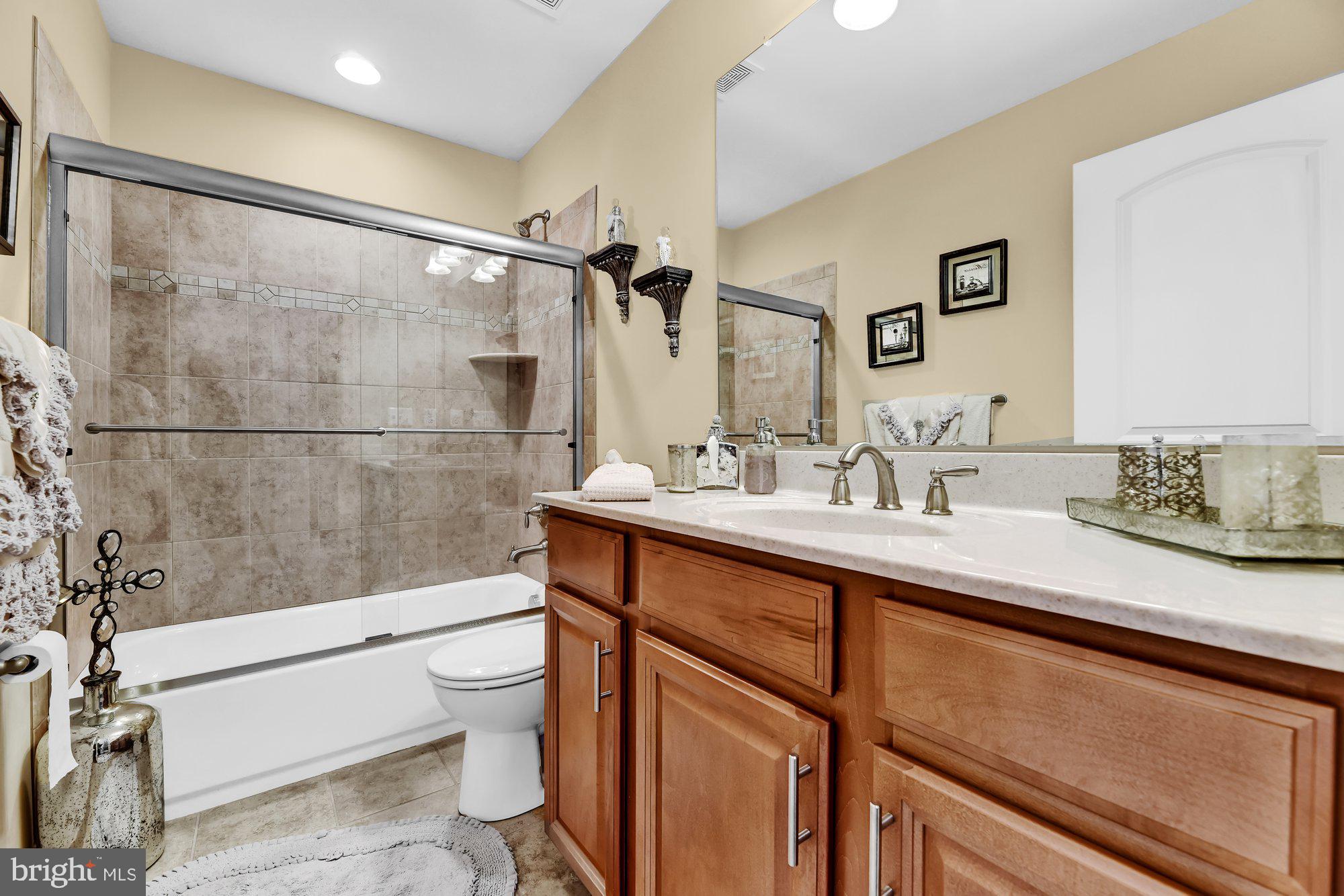 LEELAND WOODS - Residential