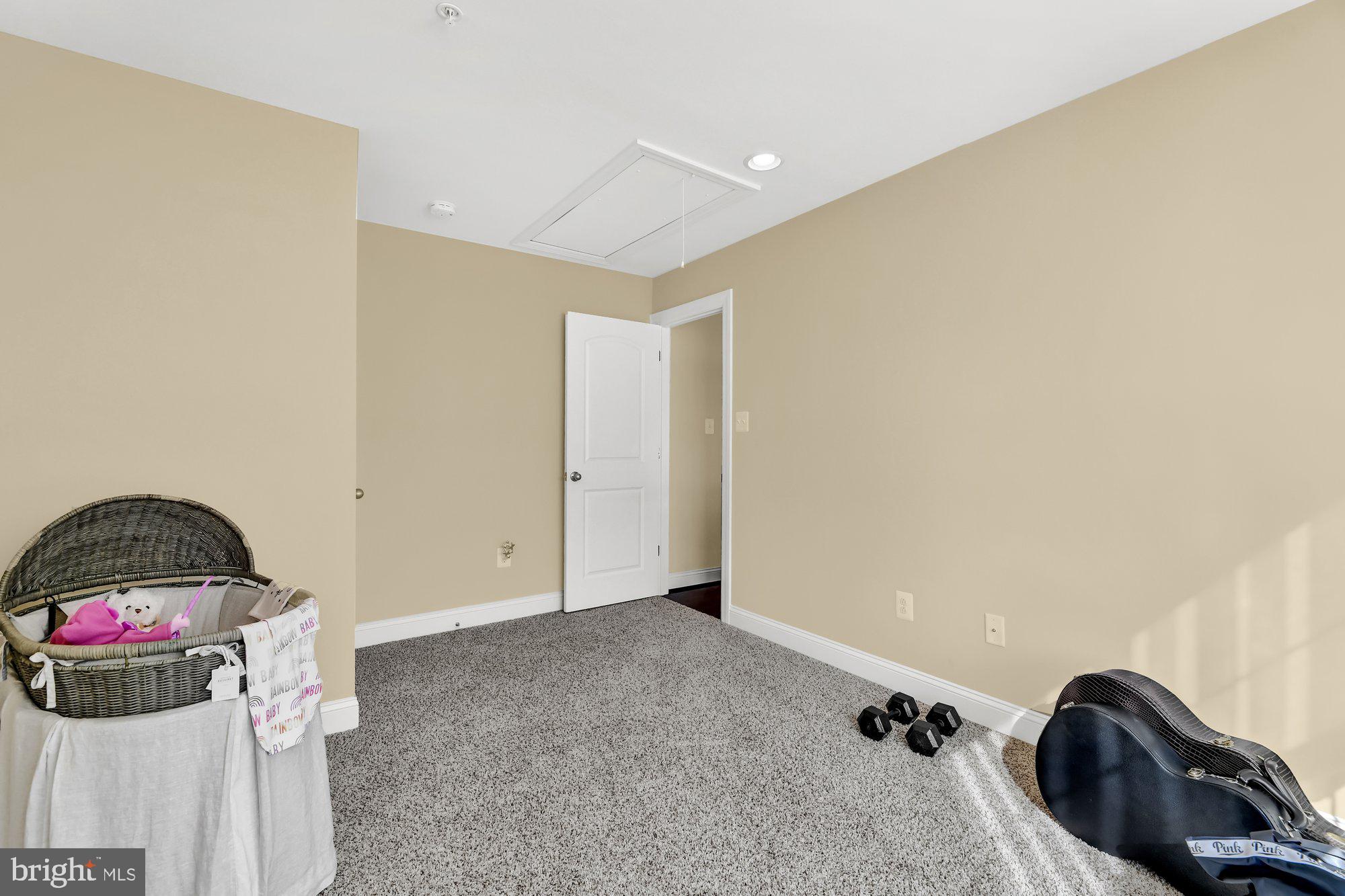 LEELAND WOODS - Residential