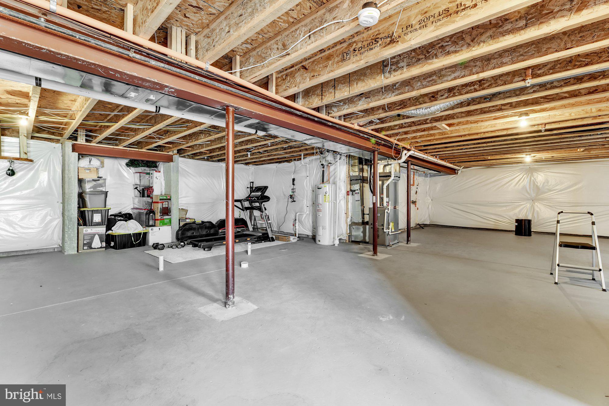 LEELAND WOODS - Residential