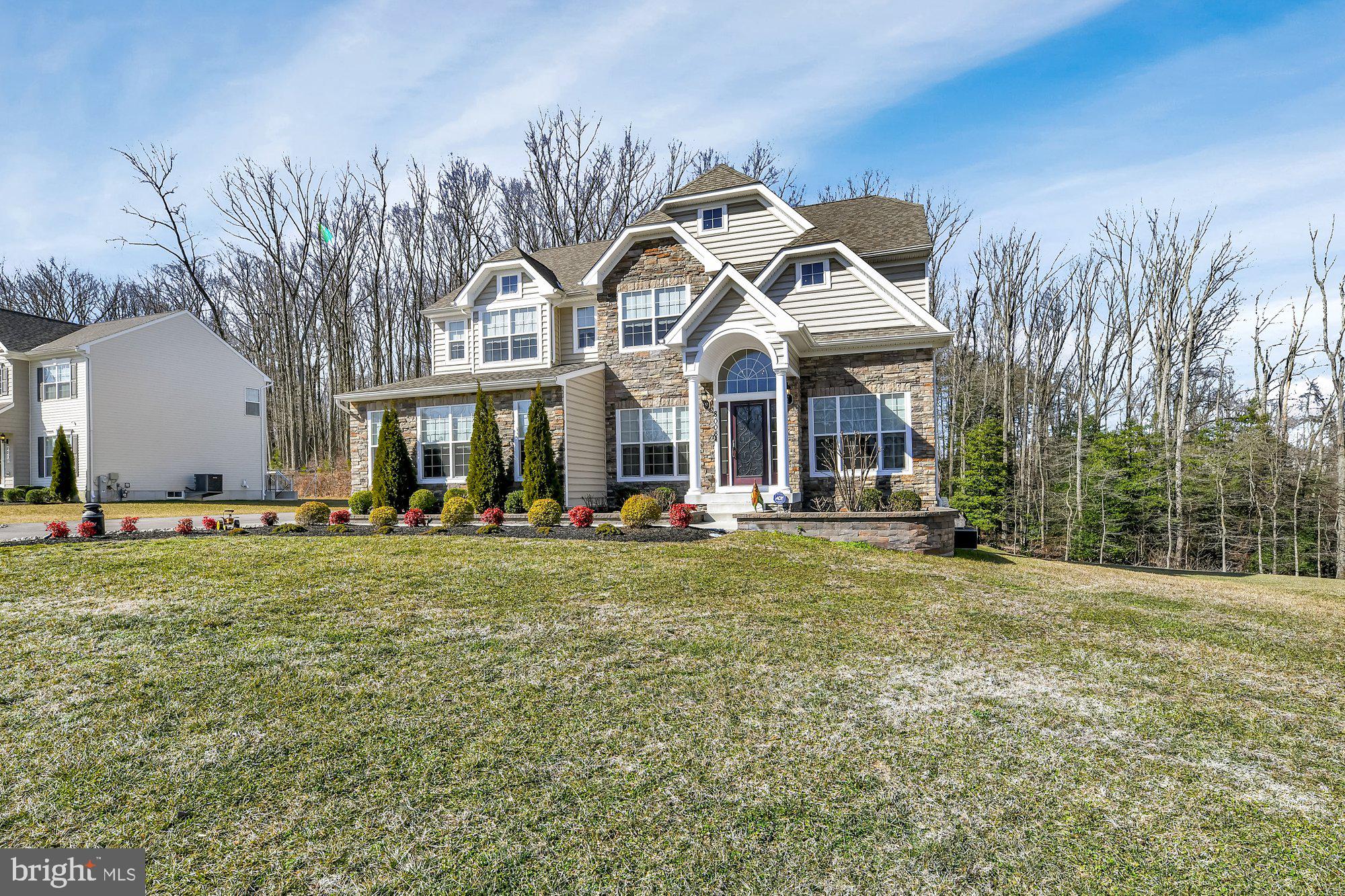 LEELAND WOODS - Residential