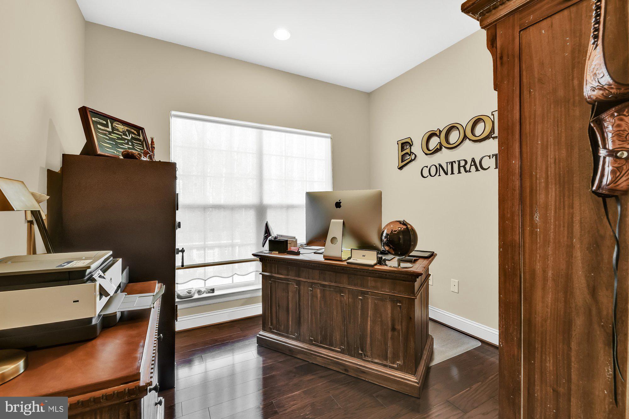 LEELAND WOODS - Residential